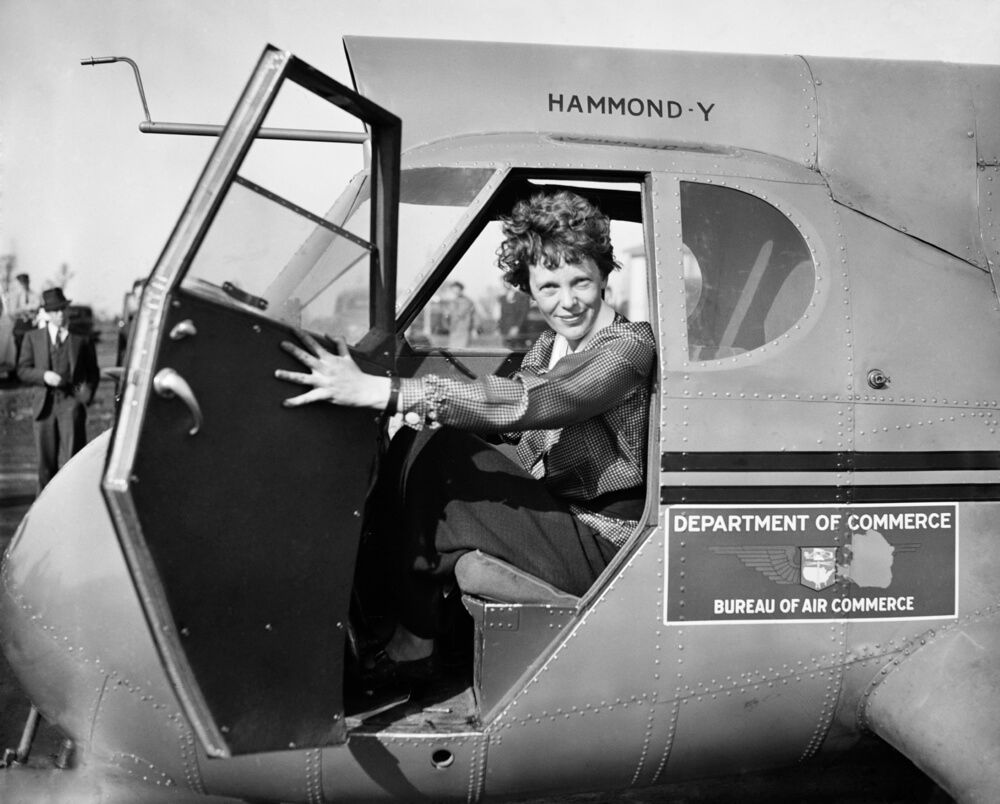 amelia-earhart-aviatrice